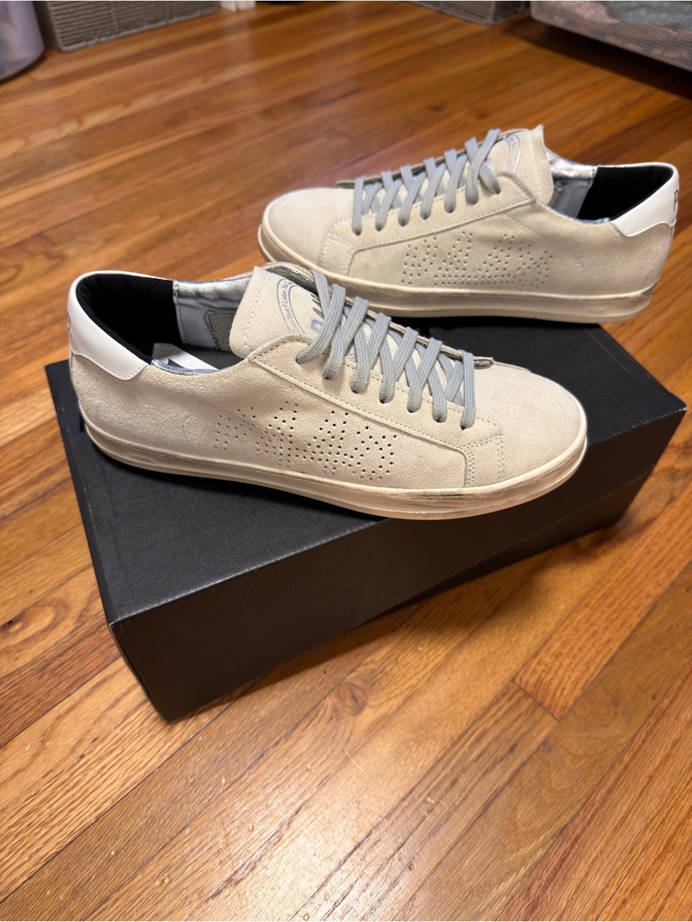 NWT P448 Men’s John Sneaker, Size 41 (8-8.5), Tan Beige White Suede